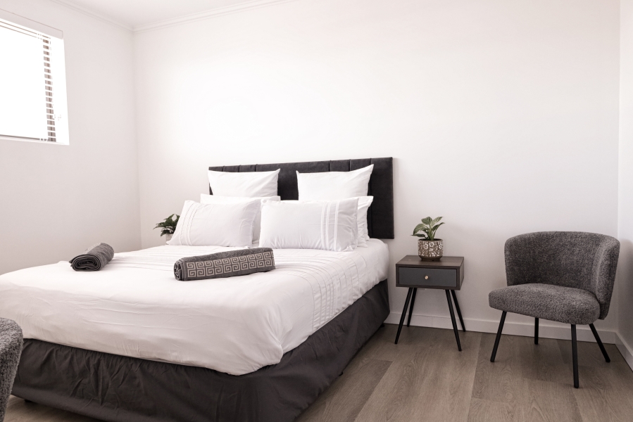 To Let 2 Bedroom Property for Rent in Green Point Western Cape